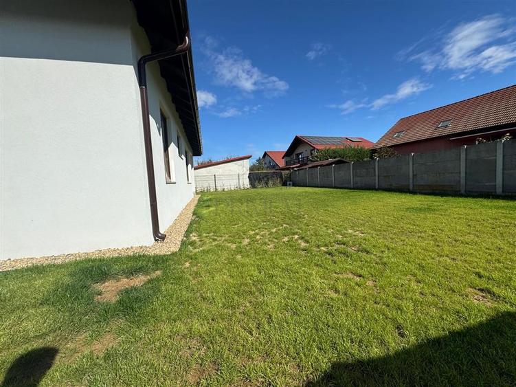 Duplex cu 4 camere cu Canalizare în Moșnița Nouă