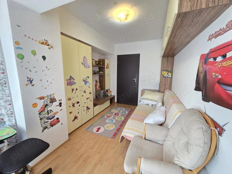 Apartament cu 3 camere decomandat în Dunărea
