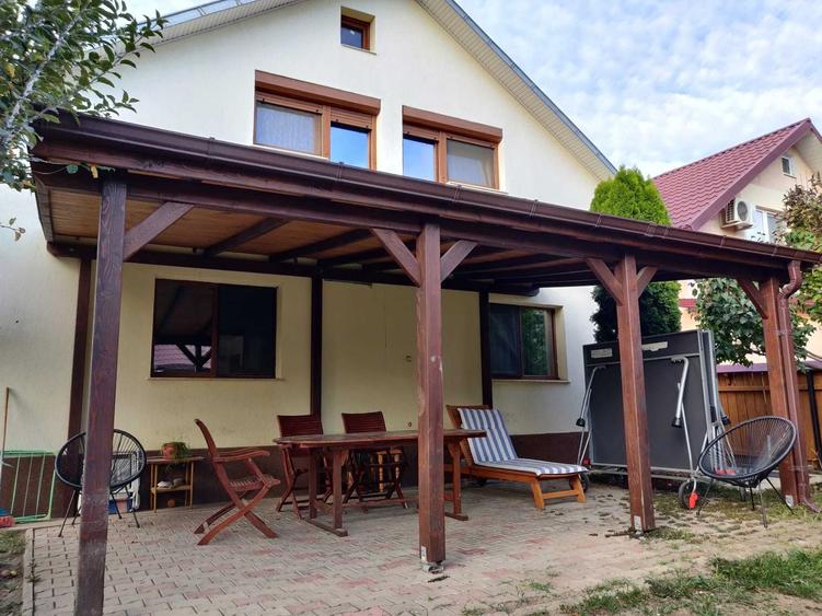 Casă cu 4 camere în Dancu