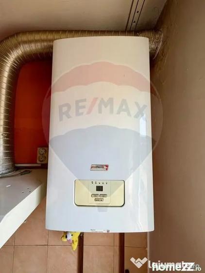 Apartament cu 3 camere semidecomandat în Central