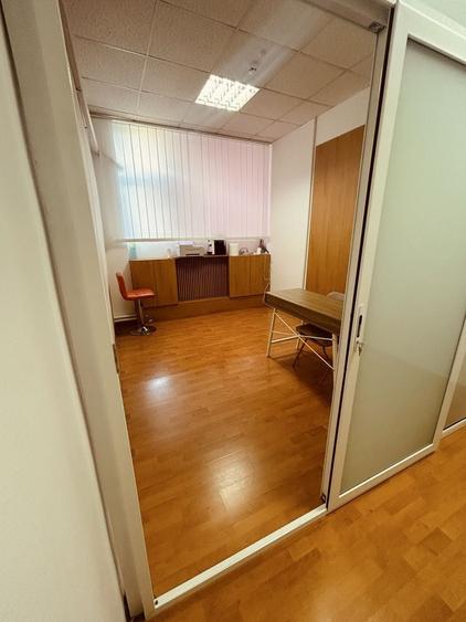 Spațiu comercial, de 8 mp, în Central