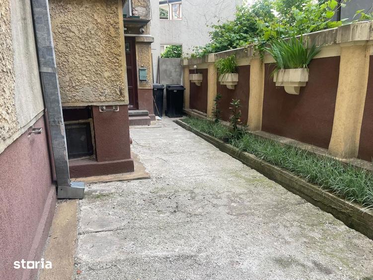 Apartament cu 4 camere în Centrul Civic