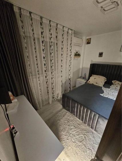 Apartament cu 3 camere decomandat în Alexandru cel Bun