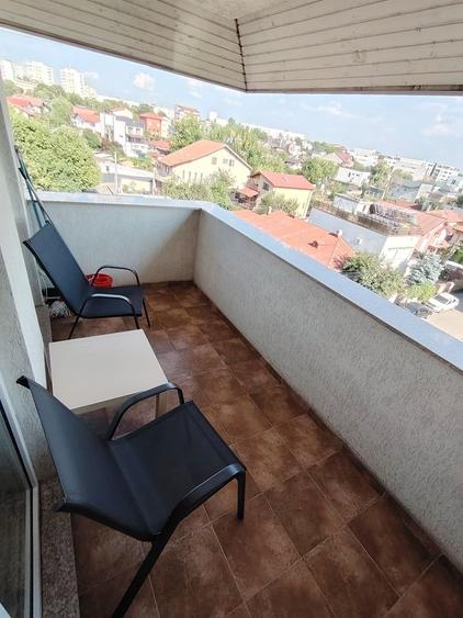 Apartament cu 2 camere decomandat în Titan
