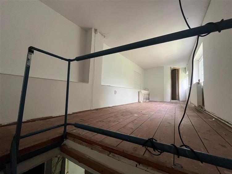 Spațiu comercial, de 120 mp, în Aleea Carpați