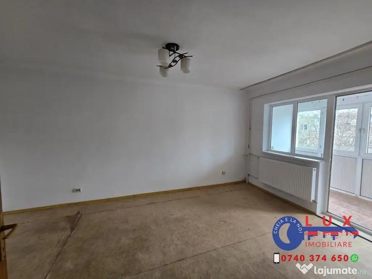 Apartament cu 2 camere decomandat în Babadag