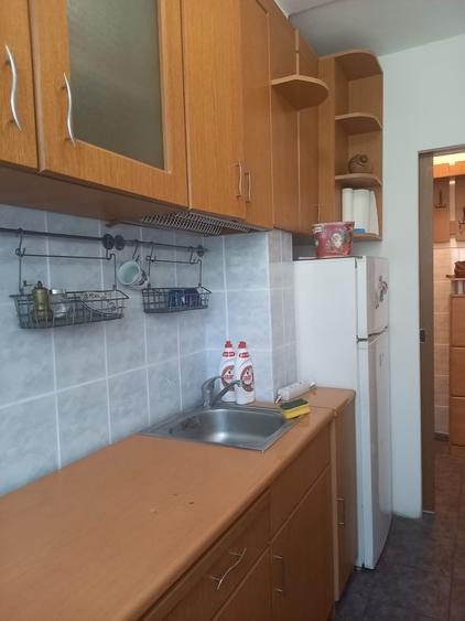 Apartament cu 4 camere semidecomandat în Drumul Taberei