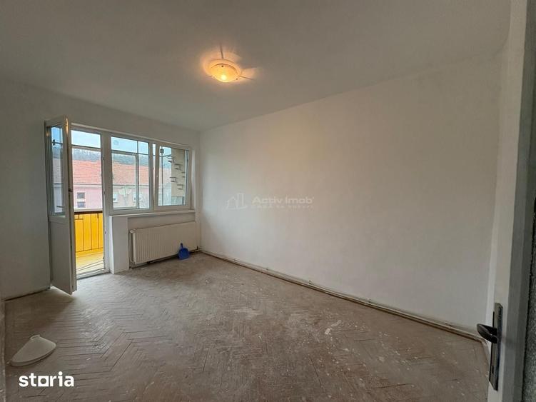 Apartament cu 2 camere decomandat în Central