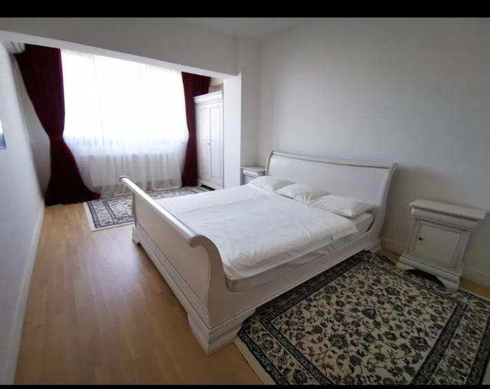 Apartament cu 3 camere semidecomandat, mobilat în Herăstrău