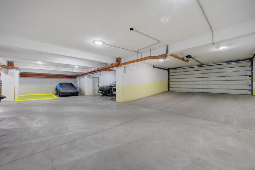 Apartament cu 3 camere decomandat, mobilat în Sisești