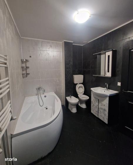Apartament cu 3 camere în Păcii