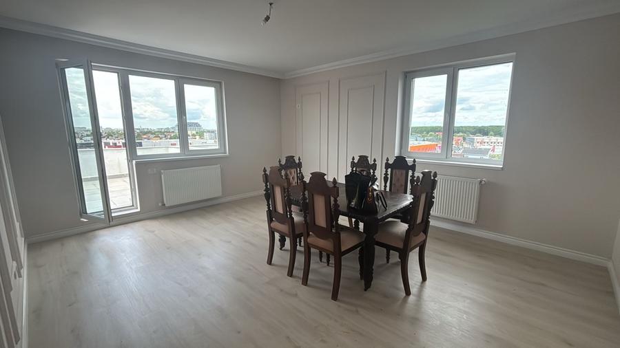 Apartament cu 3 camere decomandat, mobilat în Colentina