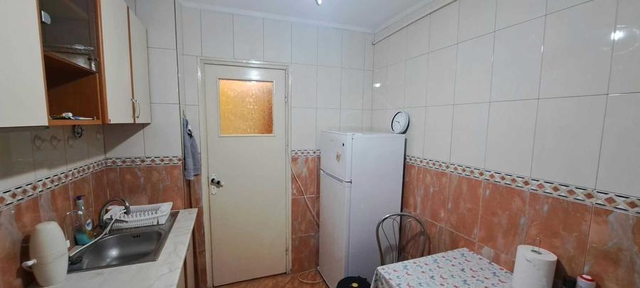 Apartament cu 2 camere semidecomandat în Costin Georgian