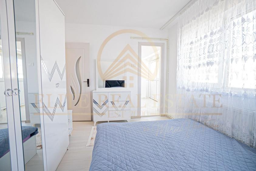 Apartament cu 3 camere decomandat, mobilat în Casa de Cultură