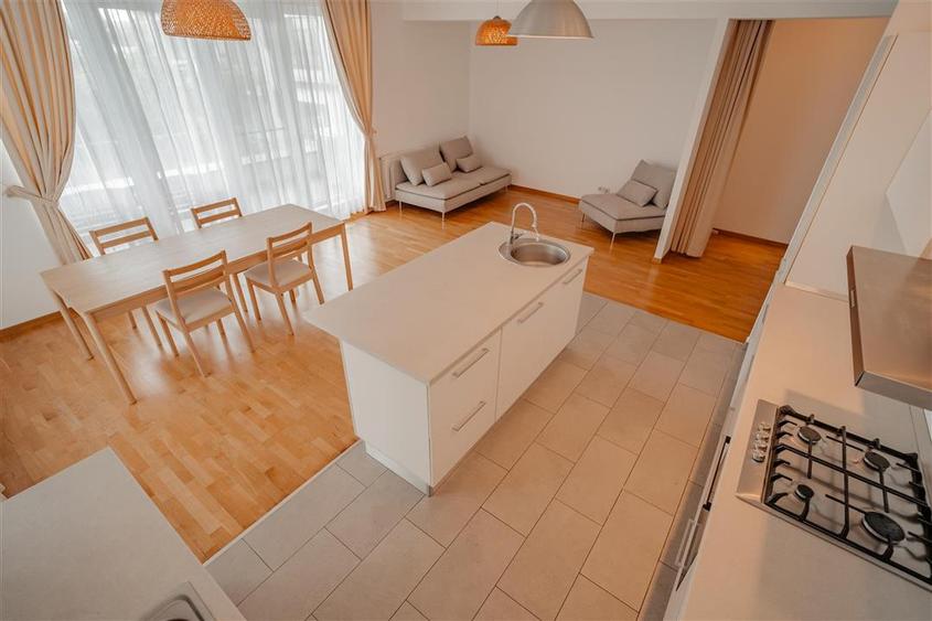 Apartament cu 4 camere decomandat, mobilat în Floreasca