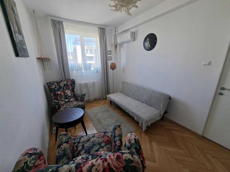 Apartament cu 3 camere semidecomandat în Basarab