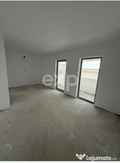 Casă cu 3 camere cu Teren 200 Mp în Smeura
