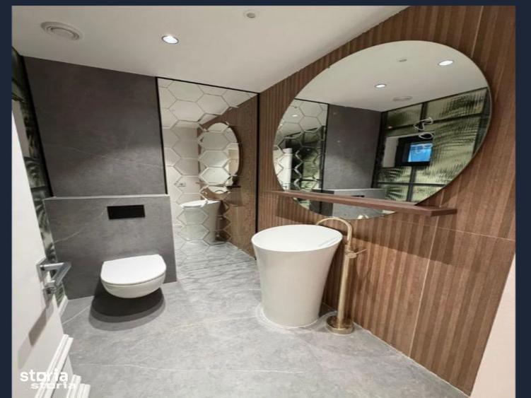 Apartament cu 6 camere în Central
