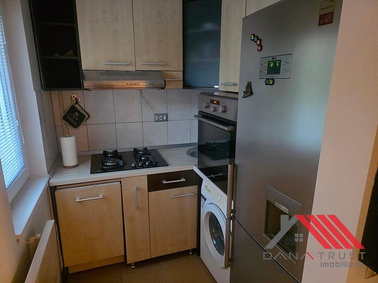 Apartament cu 2 camere semidecomandat, mobilat în Gheorghe Lazăr