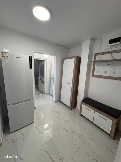 Apartament cu 2 camere decomandat în Podul de Fier