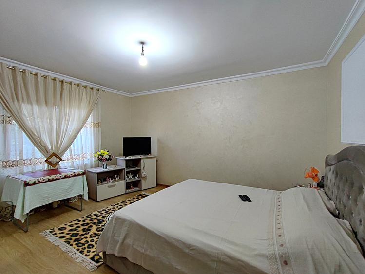 Casă cu 5 camere cu Canalizare în Valu lui Traian