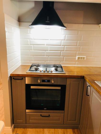 Apartament cu 3 camere semidecomandat, mobilat în Aradului