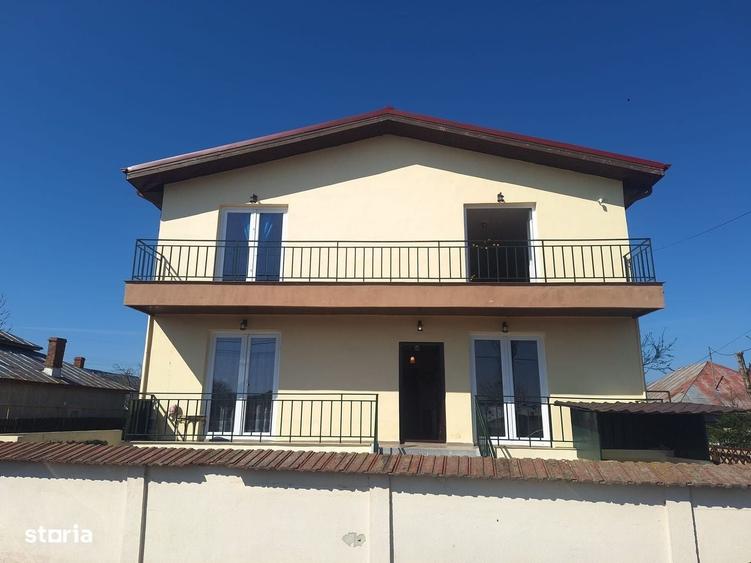 Casă cu 4 camere în Dumbrăveni