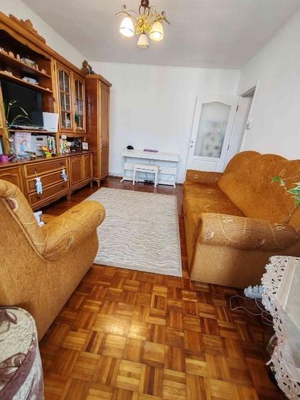 Apartament cu 3 camere decomandat, mobilat în Nord-Vest