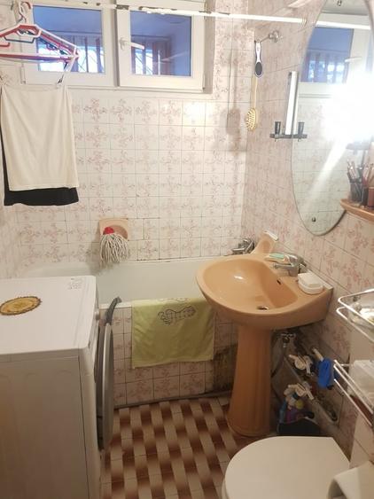 Apartament cu 2 camere semidecomandat în Bucur Obor