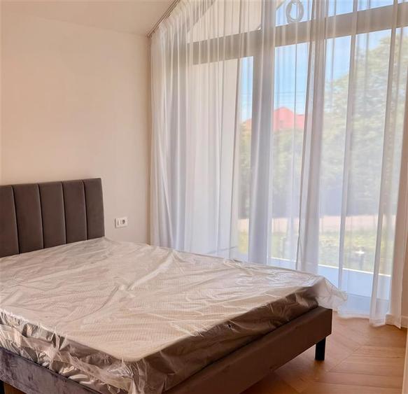 Casă cu 3 camere cu Teren 350 Mp în Exterior Vest