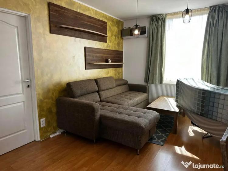 Apartament cu 3 camere semidecomandat în Bulgaria