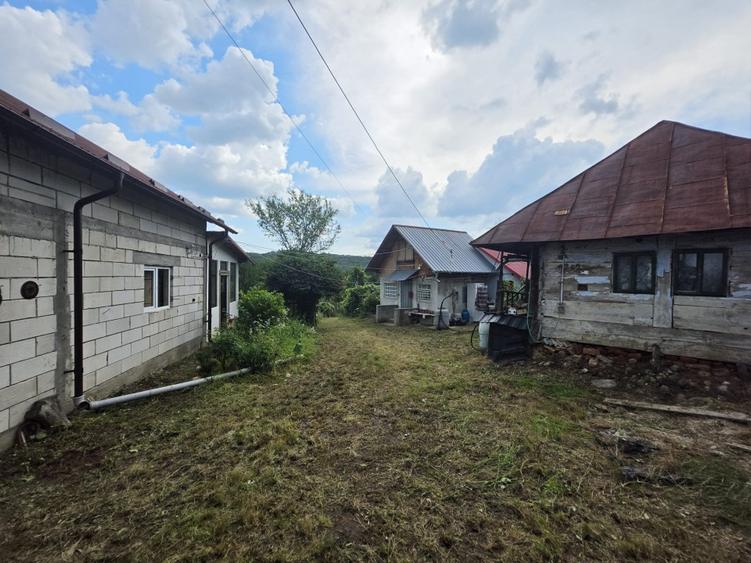 Casă individuală cu 3 camere cu Teren 2896 Mp în Băiculești