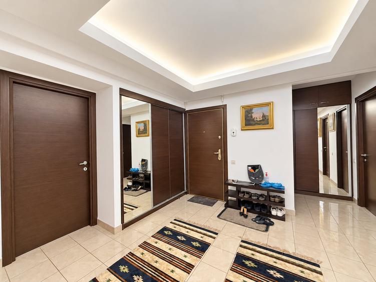 Apartament cu 3 camere decomandat în Eminescu