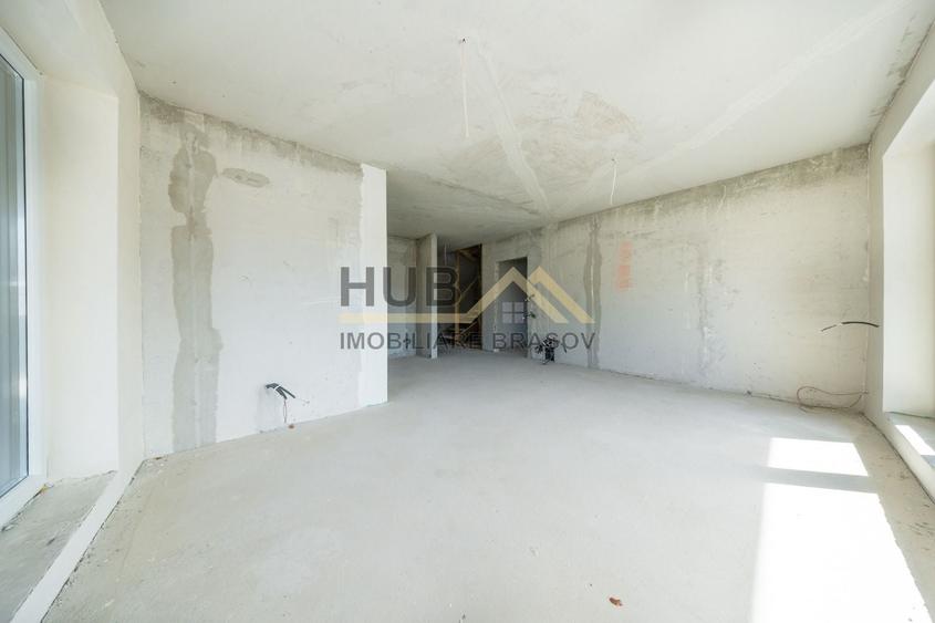 Penthouse cu 6 camere decomandat în Răcădău