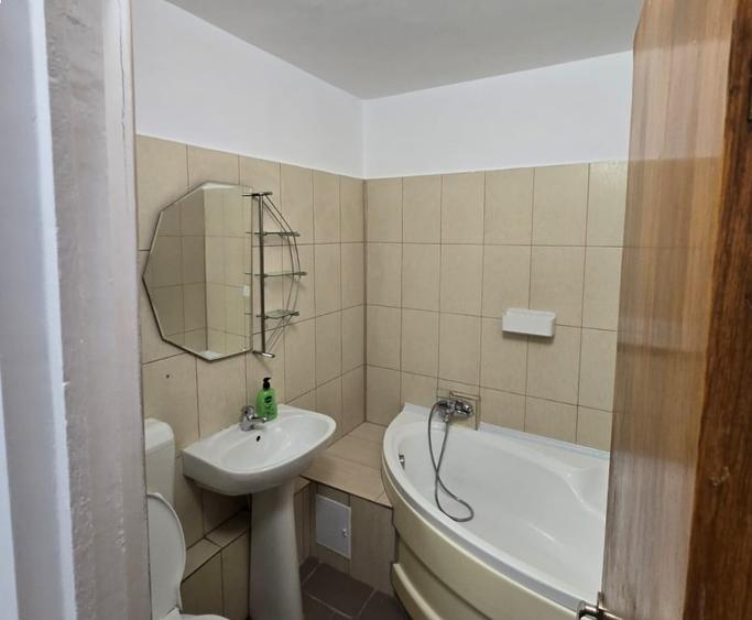 Garsonieră decomandată în Tineretului