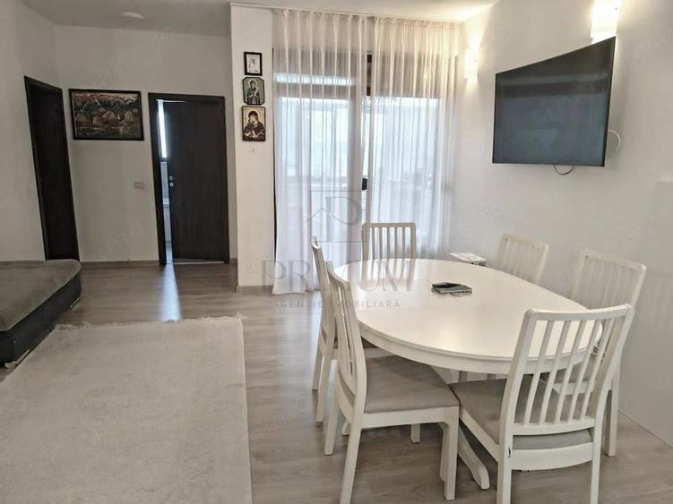 Apartament cu 4 camere semidecomandat în Giroc