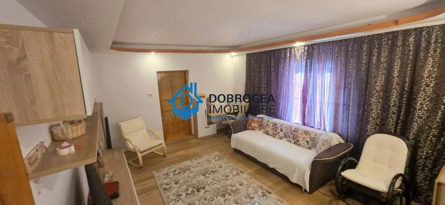 Casă cu 5 camere cu Teren 384 Mp în Păcii