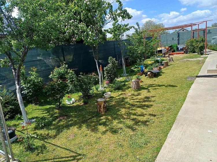 Casă cu 3 camere cu Teren 500 Mp în Postăvari