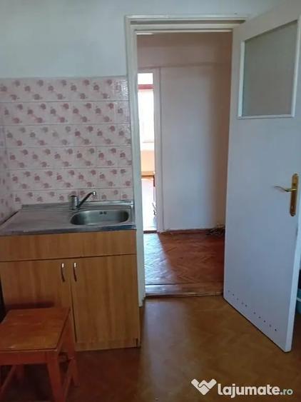 Apartament cu 3 camere decomandat în Țiglina 2