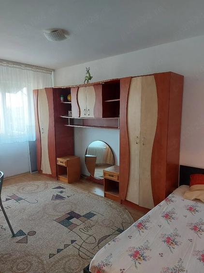 Garsonieră decomandată în Narcisa