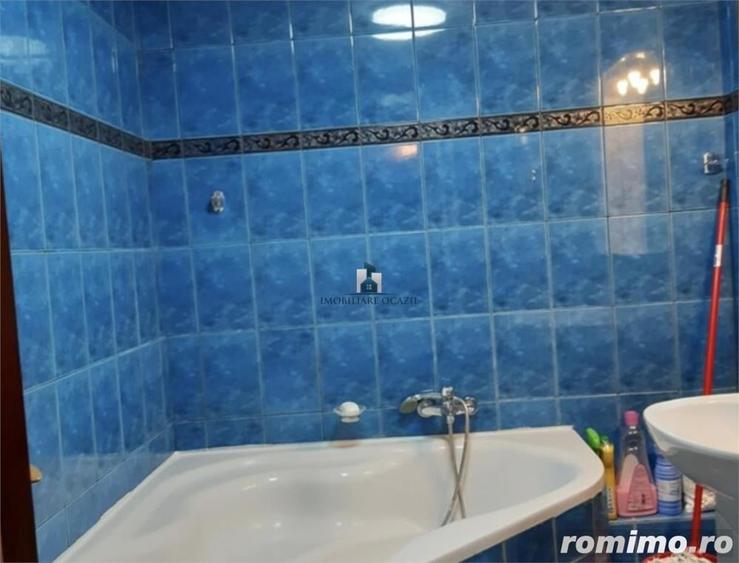 Apartament cu 2 camere decomandat în Apărătorii Patriei