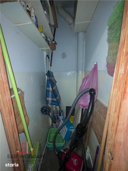 Apartament cu 3 camere decomandat în 22 Decembrie 1989