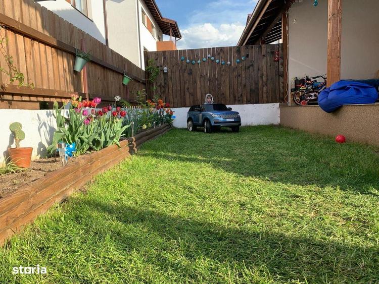 Casă cu 4 camere cu Canalizare în Sânpetru