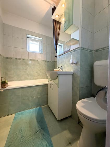 Apartament cu 2 camere decomandat, mobilat în Aradului