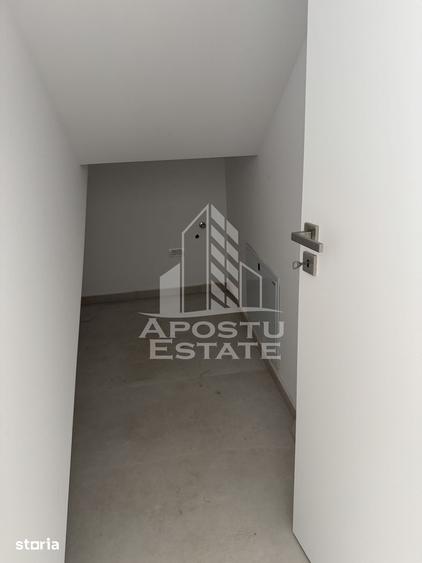 Casă cu 4 camere cu Teren 240 Mp în Ghiroda