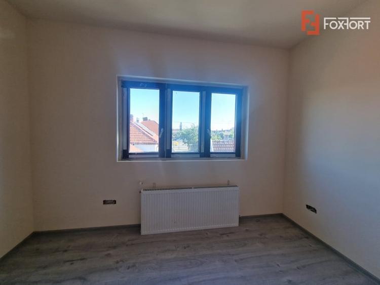 Duplex cu 4 camere cu Canalizare în Moșnița Nouă