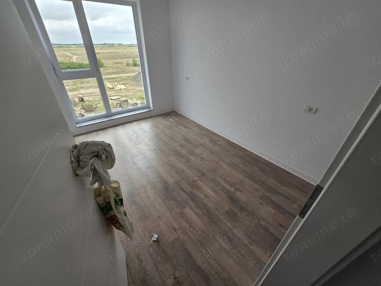 Apartament cu 2 camere decomandat în Girocului