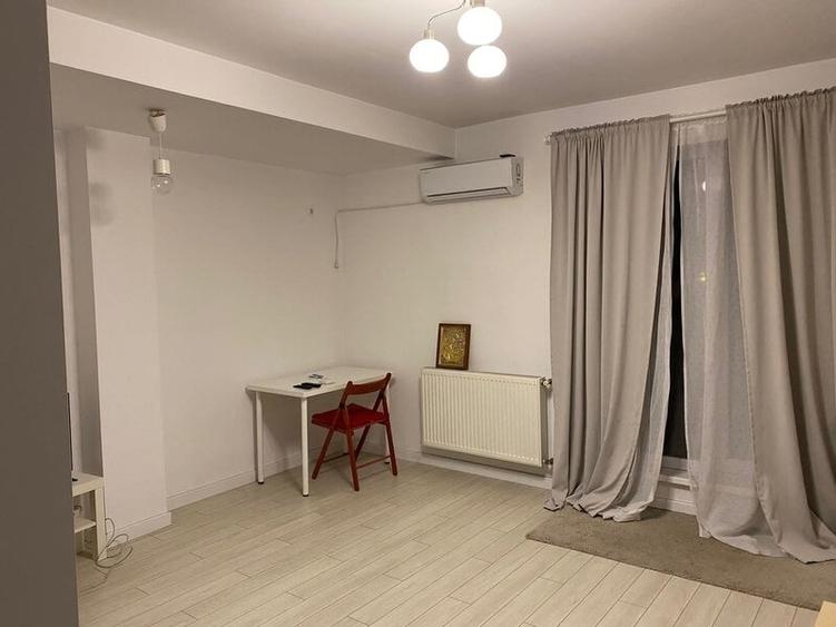 Garsonieră decomandată în Nord