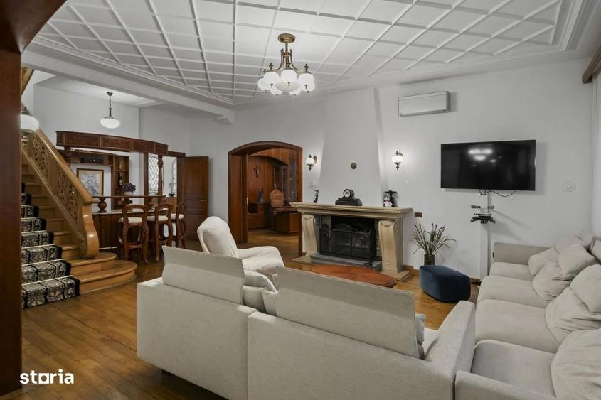 Casă cu 4 camere în Aviatorilor