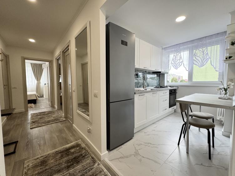 Apartament 3 camere | Prima închiriere | Renovat | Metrou Tineretului – 4 minute - 10